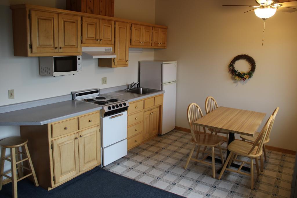 Superior Ridge Resort Motel Schroeder エクステリア 写真