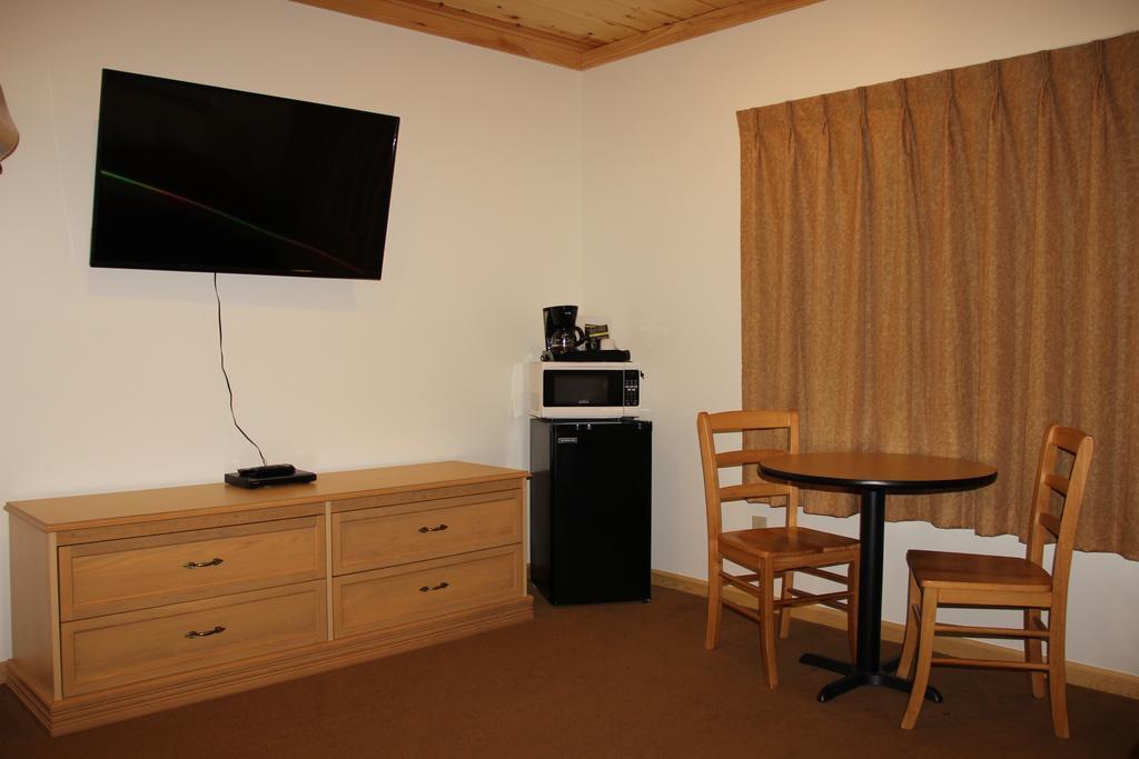 Superior Ridge Resort Motel Schroeder エクステリア 写真