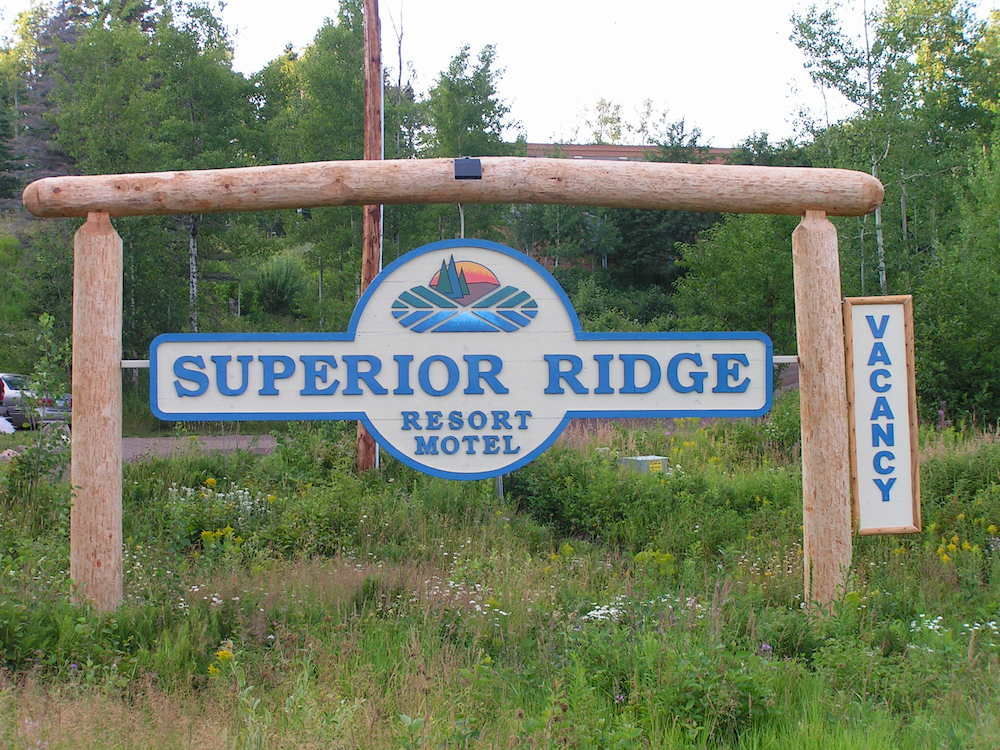 Superior Ridge Resort Motel Schroeder エクステリア 写真