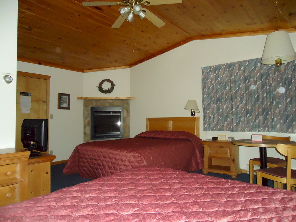 Superior Ridge Resort Motel Schroeder エクステリア 写真