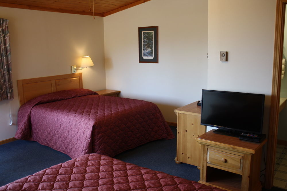 Superior Ridge Resort Motel Schroeder エクステリア 写真