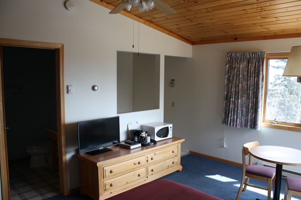 Superior Ridge Resort Motel Schroeder エクステリア 写真