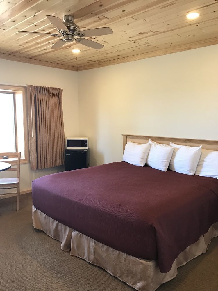 Superior Ridge Resort Motel Schroeder エクステリア 写真