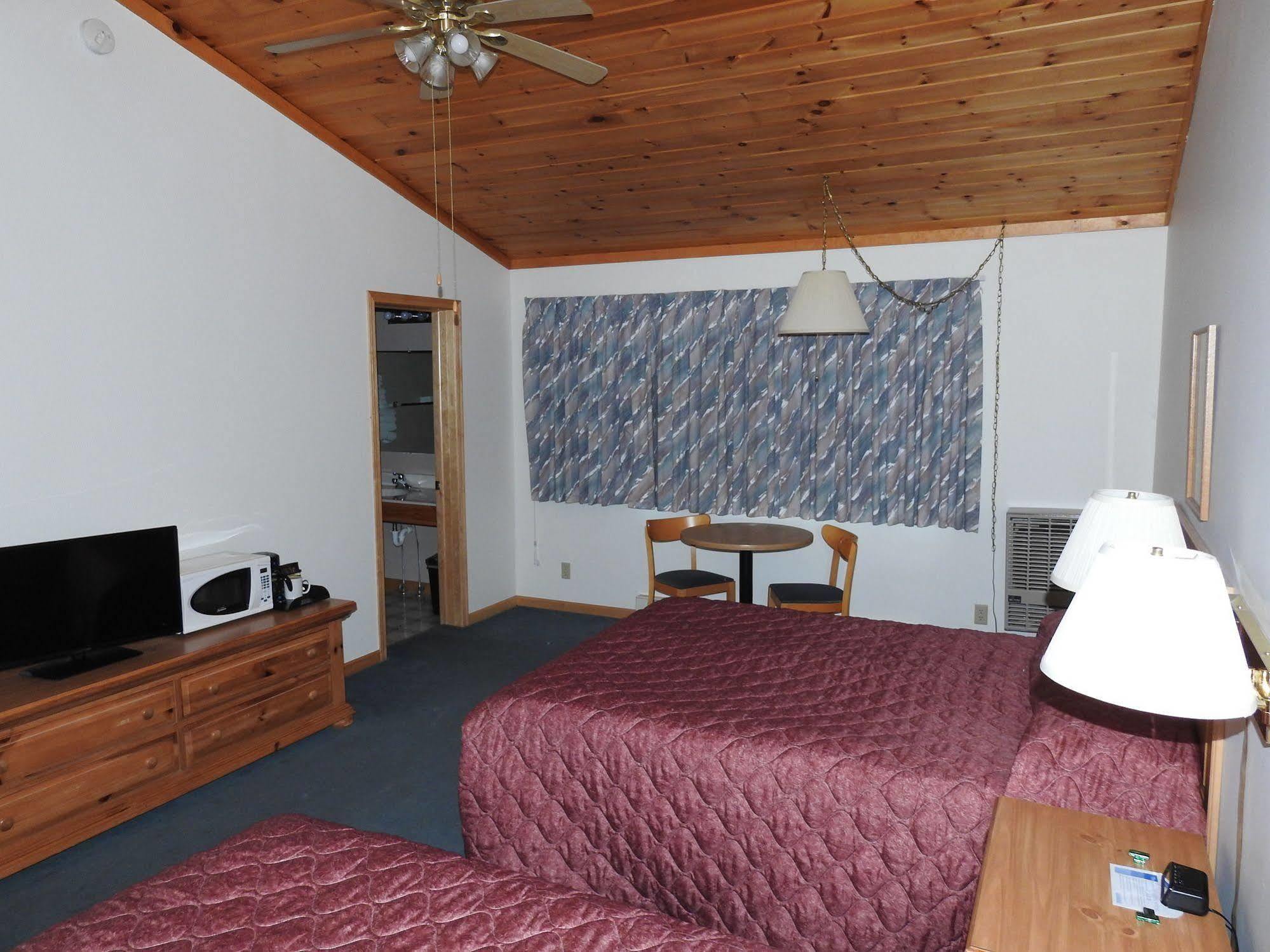 Superior Ridge Resort Motel Schroeder エクステリア 写真