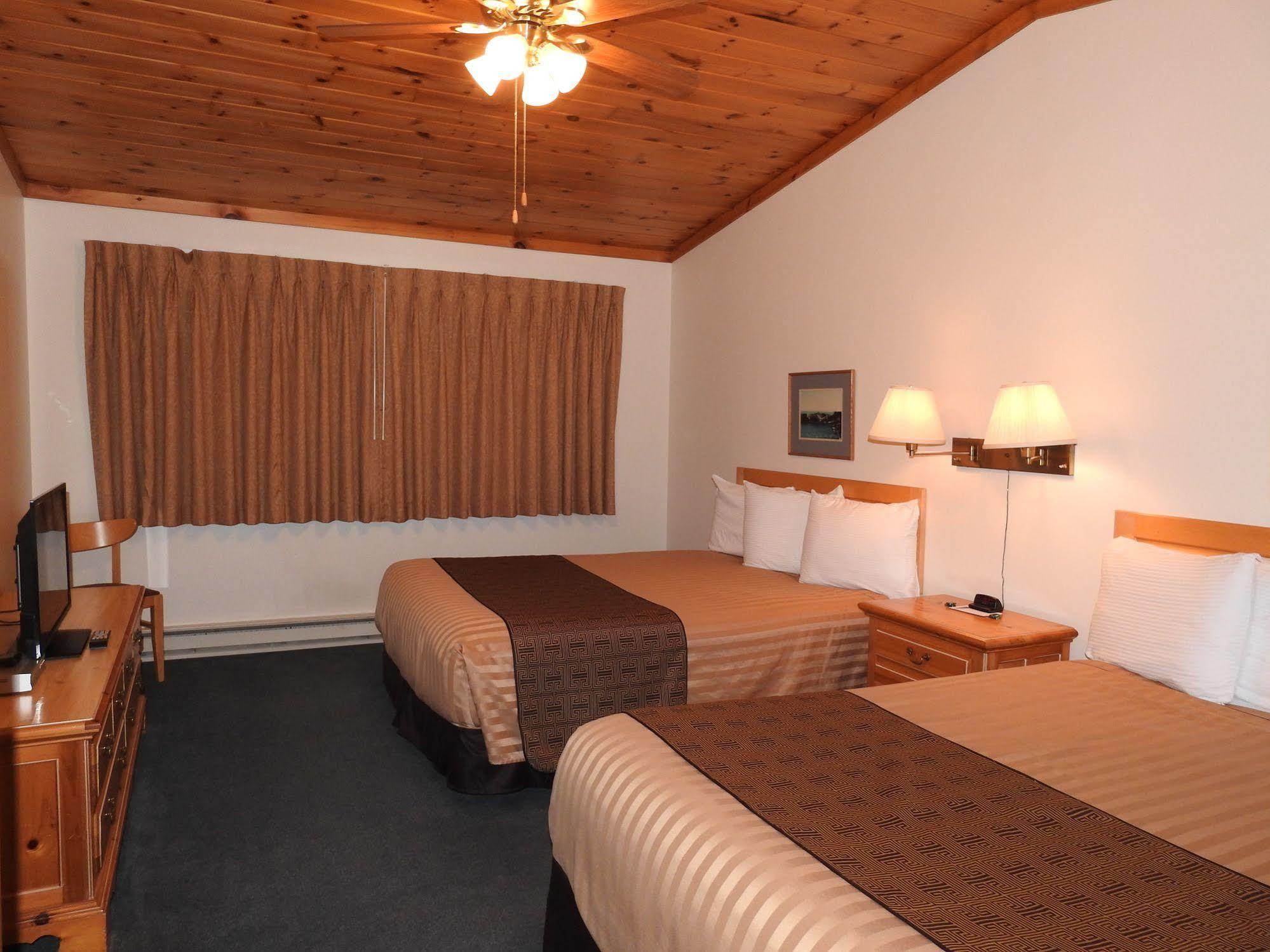 Superior Ridge Resort Motel Schroeder エクステリア 写真