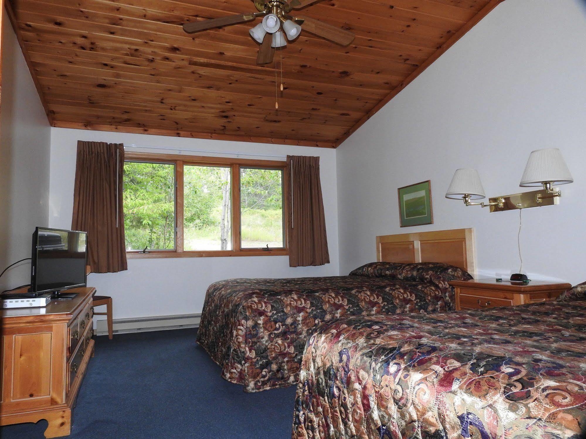 Superior Ridge Resort Motel Schroeder エクステリア 写真